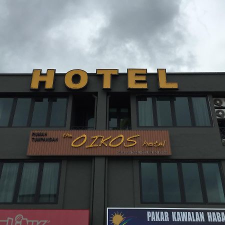The Oikos Hotel Pontian Kecil Exterior photo